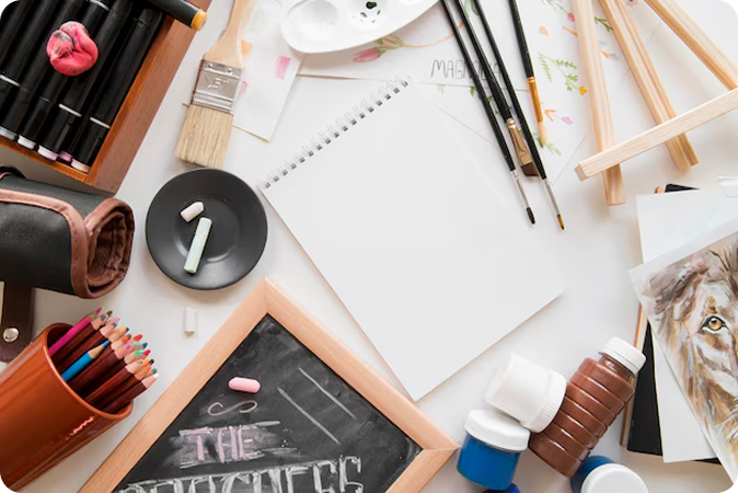 desk of art